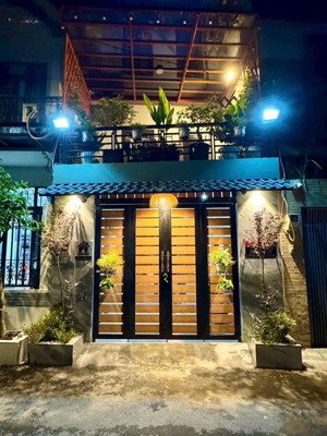 bán nhà đẹp hơn 6 tỷ - ngang 4m, hẻm 2 xe hơi đường số 102 - tăng nhơn phú a - q9