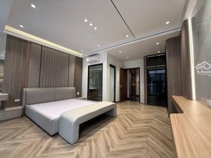 trung tâm ba đình - ô tô ngủ trong nhà - ngõ thông - 7 tầng thang máy full nội thất