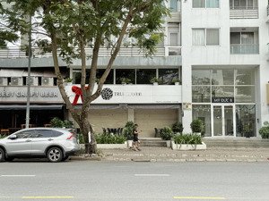 cho thuê shop phú mỹ hưng mặt tiền đường nguyễn đức cảnh diện tích 189m2 vị trí đắc địa giá thuê rẻ