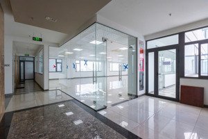 sàn văn phòng 80m2 giá thuê chỉ 19tr/ tháng. nằm trên đường nguyễn văn trỗi, p.12, phú nhuận