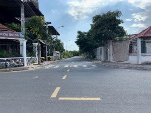 bán lô đất rẻ nhất hẻm 68 bưng ông thoàn giá 5 tỷ. lh 