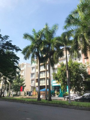 nguyên căn giá: 60tr (bao vat) nhà mt đ.hoàng trọng mậu himlam dt: 5x20m2 có tm lh: 