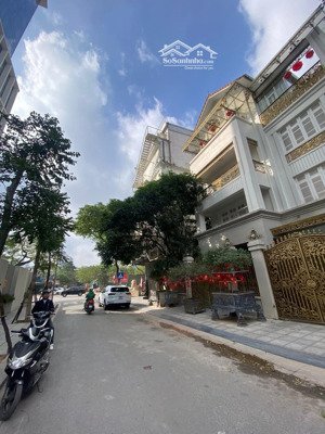 biệt thự sân vườn kđt mới yên hòa 234m, 4t, mt 15m, 122 tỷ - cầu giấy 