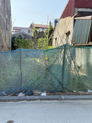 bán đất hải bối đông anh,ô tô đỗ cửa, 2 mặt tiền,sát dự án tp thông minh, 52m - 5,6 tỷ