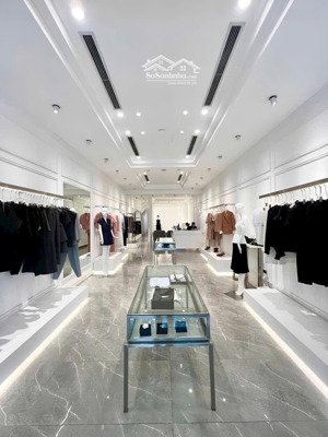 cho thuê nhà mặt phố nguyễn tuân, diện tích: 50m2x6tầng, mt 4,2m, thang máy, thông sàn, vị trí ok