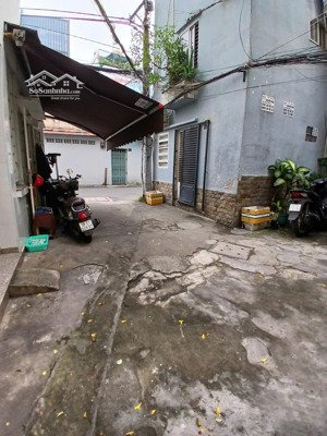 bán nhà trần kế xương xe hơi đậu trước nhà , dt : 6x6, xây 1 trệt 3 lầu, giá chỉ 7.5 tỷ