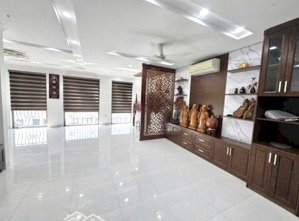 cho thuê nhà #shophouse kđt văn phú hoàn thiện mới đẹp. dt 90m - 6,5 tầng, mt 7m thang máy.