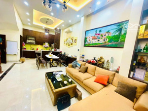 bán gấp, giá rẻ nhà phố hoàng ngân, ngõ to như phố, gần ô tô, 2 thoáng, 41m2, 5 tầng