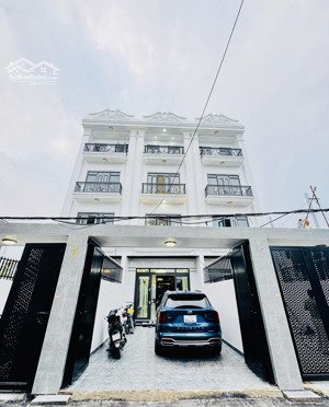 bán nhà 4 tầng thang máy xịn trực cát gần eaon lê chân 141m giá 8,x tỷ