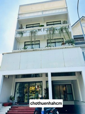 nhà mt khu bàu cát 8x20m hầm trệt 4 lầu cho thuê