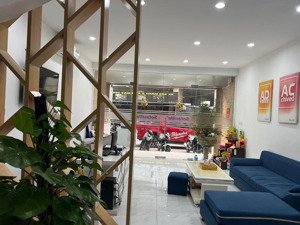 bán nhà phố đỗ quang - cầu giấy 60.8m2*5 tầng vỉa hè ô tô tránh view sân chơi giá chỉ 25 tỷ