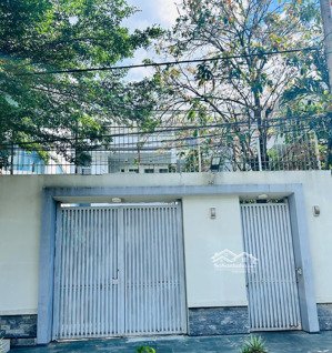 nhà đường nguyễn gia trí 9x30m trệt 2 lầu cho thuê