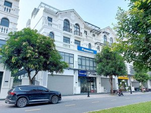 bán tiền bán gấp shophouse ngọc trai ( sổ vĩnh viễn ) vị trí đắc địa trục đường 52m. đang cho thuê
