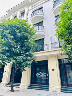 chủ nhà cần tiền bán gấp căn san hô 56m2, đông nam, gần ngay chung cư, giá chỉ 8.78 tỷ