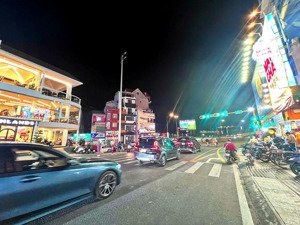 cần bán nhà mặt tiền đường bùi thị xuân, phường 2, đà lạt