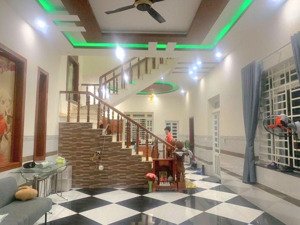 nhà 2 mặt tiền sát ql1 kinh doanh cực tốt 4.3 x 12m 50m công nhận 1 trệt 1 lầ