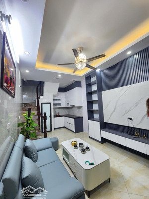 hiếm!giáp bát- nhà gần phố-ngõ nông -ba gác đỗ cửa -26m2-hoàng mai- 6.xtỷ ( x nhỏ )