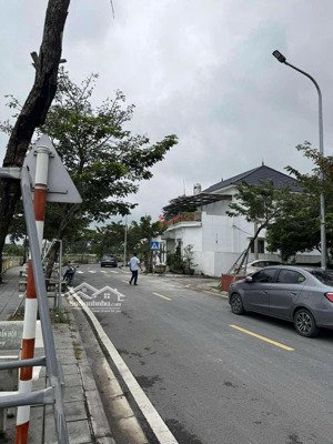 bán gấp 48,3m2 ngay bờ hồ lương lỗ, tiên dương, đông anh. tài chính 4,98 tỉ, ngõ thông, oto vào.