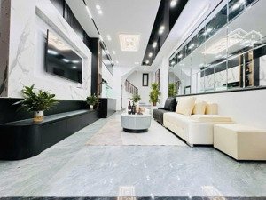 chủ cần bán gấp nhà 6 tầng thang máy mới tinh, full nt ở ngay gần hoàng quốc việt, giá 11 tỷ