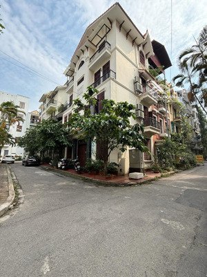 biệt thự liền kề kđt linh đàm 75m2 4 tầng ở ngay lô góc 2 mặt tiền hiếm đẹp 29,5 tỷ