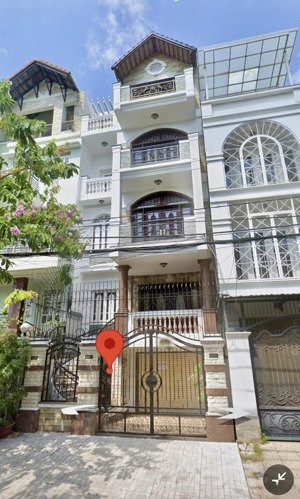 ngay kdc trung sơn 6x20m 4 tầng có hầm 6pn view sông cầu him lam quận 7