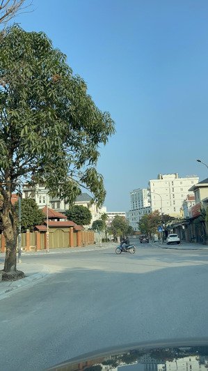 chính chủ gửi bán ô đất biệt thự 350m2 trung tâm cột 8 gần bãi tắm hòn gai