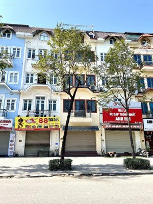 cho thuê liền kề 225m x 4t, mt 15m vỉa hè 12m trục chính kd mọi mô hình, kđt đô nghĩa hà đông