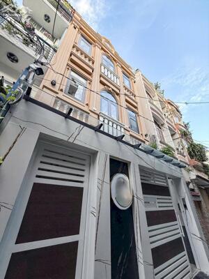 SIÊU PHẨM CHDV Phú Nhuận 100m2 4 tầng 12P giá nhỉnh 10 tỷ