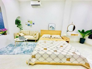 bán toà căn hộ dịch vụ thái hà, 60m2*6 tầng thang máy, 11p studio, dt 55tr/th, 50m ôtô tránh, pccc.