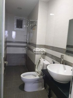 bán toà căn hộ mặt tiền đường phùng hưng - nam nha trang, full khách ở, sẵn dòng tiền.