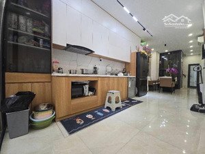 nhà dương văn bé lô góc 50m* 6 tầng thang máy 16 tỷ