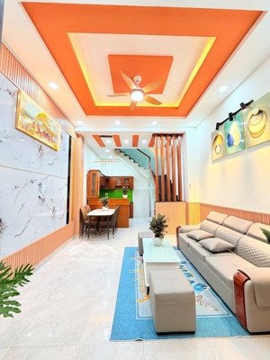 bán nhà tân kỳ tân quý 4 tầng giá 5,94 tỷ view bờ kênh cực đẹppp