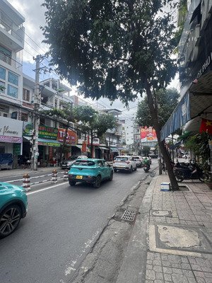 bán nhà mặt tiền đường nguyễn thị minh khai ngang 6m, gần biển chỉ 1km