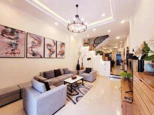 nhà dài 29m - 121m - 4pn - đường 9m kdc hồng long - giá đầu tư , tl mạnh