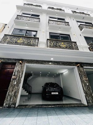 bán nhà đầu đường thọ am liên ninh, đông mỹ thanh trì 500m ra khu đô thị tứ hiệp ô tô ngủ trong nhà