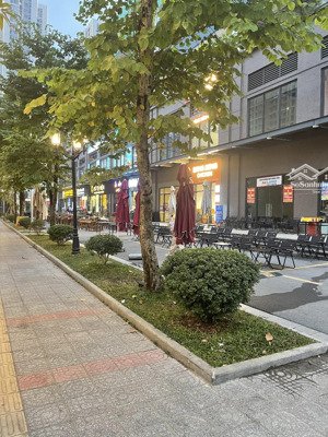 hot - cho thuê ngay mb kinh doanh 2 tầng tại vinsmartcity, 111m2,50tr/t, sát lô góc giữa trung tâm