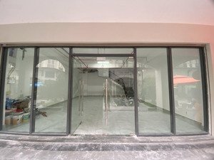 shophouse ngay đế the pegasuite 1- 155m2 1 trệt 1 lầu- đang cho thuê- giá 9.5 tỷ bao sang tên