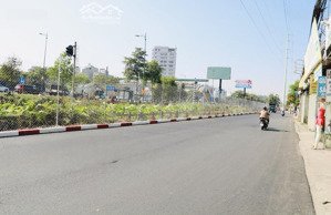 nhà 2 tầng ngay nhà thờ fatima ngang lớn 5.6m 190m2 nở hậu gần ql13