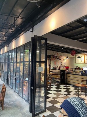 cho thuê nhà mặt phố lê đại hành,mặt tiền:7,4m,diện tích sử dụng:60m2,giá thuê:40triệu/tháng, đẹp!!