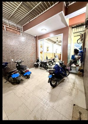 bán nhà trung tâm quận 7, 5 tầng, dt: 4.8 x 22m, đường 4m, chỉ 30m ra đường lớn, giá: 13tỷ5