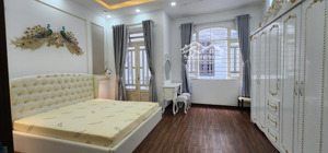 nhà q7 huỳnh tấn phát giá cực tốt. - ngang 5x10 m dt sd 150m2 4pn 3wc . lh 