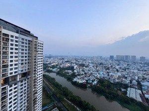 duy nhất 3pn tầng cao view sông nội thất mới - 23tr