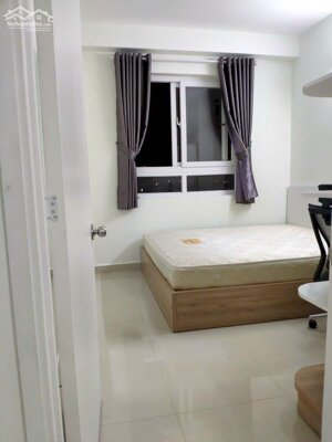 Cần bán gấp căn hộ officetel Sài Gòn Mia, Dt 42m2, 1 phòng ngủ , nhà rộng thoáng mát, mua bán sang tên CĐT, giá bán 2.75 tỷ .Xem nhà liên hệ Vân 0908726719