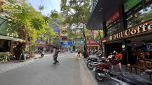 CC Cho THuê Mặt Phố Võ Văn Dũng - Hoàng Cầu, 8 Tầng, Vỉa Hè 5m, DT: 79m, Giá: 98 Triệu/Tháng