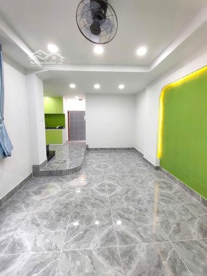 tin được không? dt 43m2, 2 tầng 3pn tại p21 bình thạnh, chỉ có 4.68ty