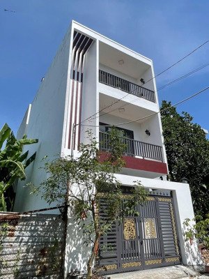 nhà ngay kha vạn cân, gần trường đh cảnh sát. dt 56m2 - sổ sẵn. nhà trống giao ngay. giá 2 tỷ 650