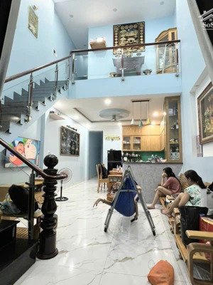 hạ tiếp 200 tr bán nhanh, nhà nở hậu, phước long b