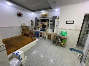 bán nhà ngang 5,5m - lê hồng phong q10 - 4 tầng btct - khu vực yên tĩnh