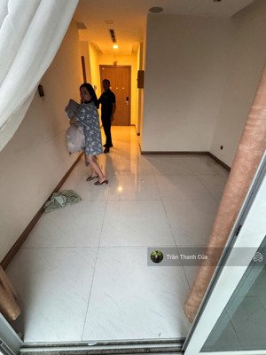 cho thuê 1pn park 6. nội thất cơ bản. 52m2 lầu cao view thoáng. giá 18 triệu net. 20 triệu bao thuế