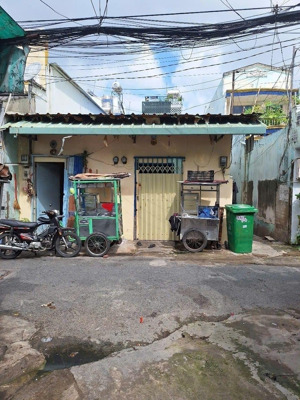 đường nhựa 8m nhà c4 đang cho thuê 20tr/th dt 5.6x20 giá 7 tỷ 8 tl